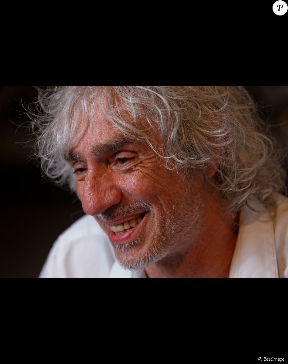 Concert de Louis Bertignac sur les allées Vivien à Bandol. Le 23 juillet 2014