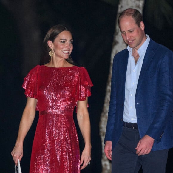 Le prince William, duc de Cambridge, et Catherine (Kate) Middleton, duchesse de Cambridge, arrivent pour une réception spéciale dans les ruines mayas de Cahal Pech à San Ignacio, Belize, organisée par Froyla Tzalam, le gouverneur général du Belize, à l'occasion du jubilé de platine de la reine, au cours de la troisième journée de leur tournée de les Caraïbes. Belize, le 21 mars 2022. 