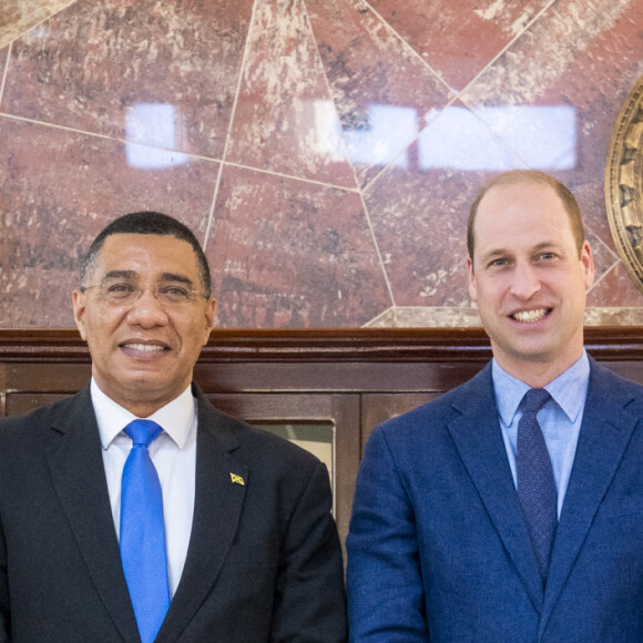 Le prince William, duc de Cambridge, et Catherine (Kate) Middleton, duchesse de Cambridge, rencontrent le Premier ministre de Jamaïque, Andrew Holness et sa femme Juliet à Kingston lors de leur visite officielle dans les Caraïbes pour marquer le jubilé de la reine. Le 23 mars 2022. 