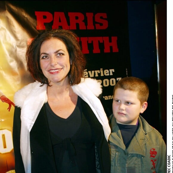 Lio et son fils Igor - Générale du spectacle "Holiday on ice" au Zénith de Paris.