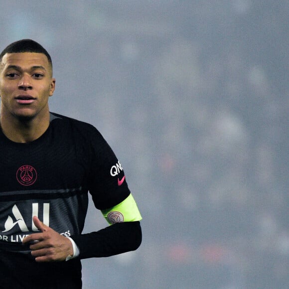 Kylian Mbappe ( 7 - PSG ) - - Match de Ligue 1 Uber Eats "PSG - Nantes (3-1)" au stade du Parc des Princes à Paris, le 20 novembre 2021.