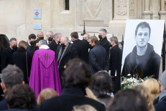 Christyne et Serge Ulliel (parents du défunt), Gaëlle Pietri (ex-compagne du défunt) - Sorties des obsèques (bénédiction) de Gaspard Ulliel en l'église Saint-Eustache à Paris. Le 27 janvier 2022 © Jacovides-Moreau / Bestimage