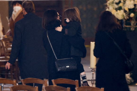 Gaëlle Pietri (ex-compagne du défunt) et son fils Orso - Arrivées aux obsèques (bénédiction) de Gaspard Ulliel en l'église Saint-Eustache à Paris. Le 27 janvier 2022 © Jacovides-Moreau / Bestimage