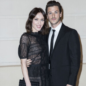 Gaspard Ulliel et sa compagne Gaëlle Pietri - Photocall lors du deuxième défilé Chanel "Métiers d'Art" au Ritz à Paris, France, le 6 décembre 2016. © Olivier Borde/Bestimage