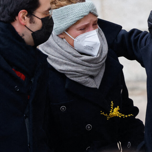 Vicky Krieps aux obsèques de Gaspard Ulliel en l'église Saint-Eustache à Paris. Le 27 janvier 2022 © Jacovides-Moreau / Bestimage