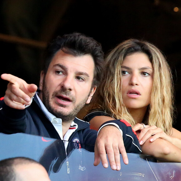 Michaël Youn et Isabelle Funaro - 35e journée du championnat de France de football, au Parc des Princes, entre le PSG et Valenciennes à Paris.