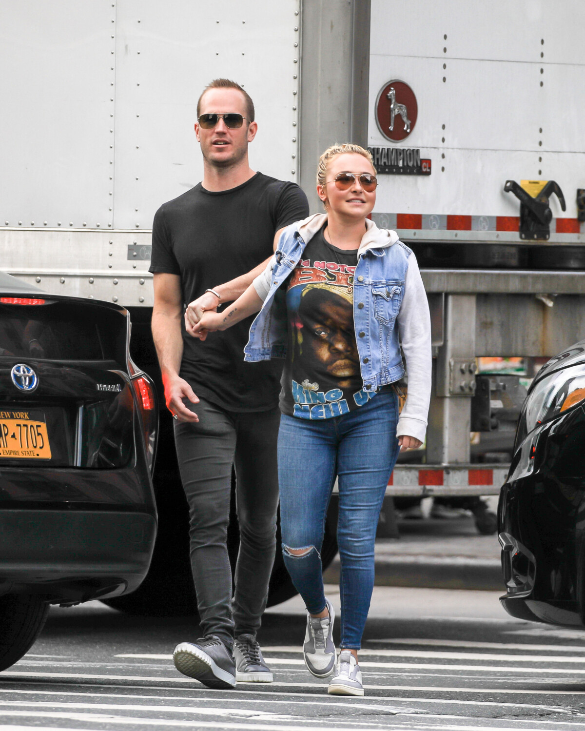 photo-exclusif-hayden-panettiere-se-prom-ne-main-dans-la-main-avec