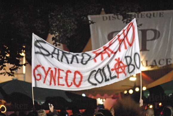 Banderole de protestation lors d'un concert de Doc Gynéco à Genève en Suisse en 2007