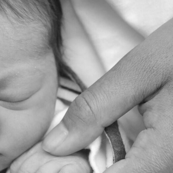 Chloé Mortaud maman d'une petite fille prénommée Maeva