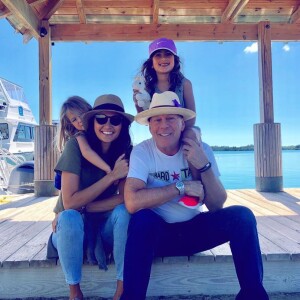 Bruce Willis, sa femme Emma et leurs filles Mabel et Evelyn tout simplement heureux, en novembre 2018, photo Instagram Emma Heming Willis