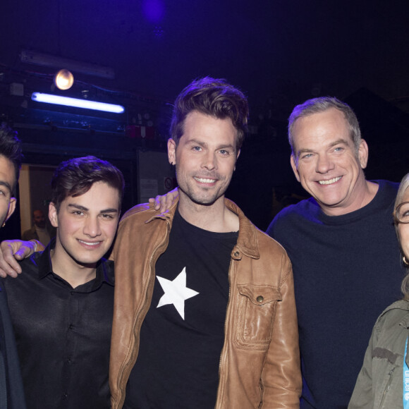 Exclusif - Garou, La compagnie " Je vais t'aimer ", Christine Chevalier - Enregistrement de l'émission "Ce soir on chante pour l'Unicef - Urgence Ukraine", au Dôme de Paris et diffusée le 5 avril sur W9 © Cyril Moreau / Bestimage