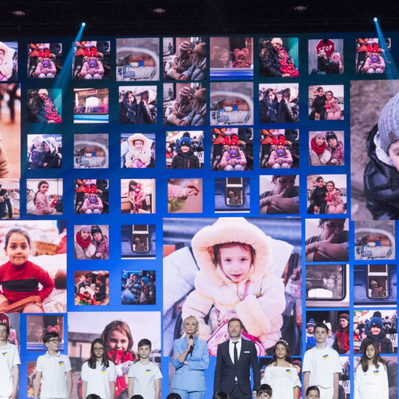 Exclusif - Jérôme Anthony, Elodie Gossuin, la collégiale Tous les enfants solistes - Enregistrement de l'émission "Ce soir on chante pour l'Unicef - Urgence Ukraine", au Dôme de Paris et diffusée le 5 avril sur W9 © Cyril Moreau / Bestimage