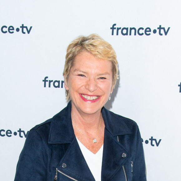 Élise Lucet lors du photocall dans le cadre de la conférence de presse de France Télévisions au Pavillon Gabriel à Paris, France, le 24 août 2021. © Pierre Perusseau/Bestimage