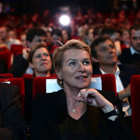 Elise Lucet - People au débat "Les combats du journalisme", organisé par Reporters sans Frontières, à l'occasion de la Journée mondiale de la Liberté de la Presse au Théâtre du Rond-Point à Paris. Le 2 mai 2016 © Stéphane Lemouton / Bestimage