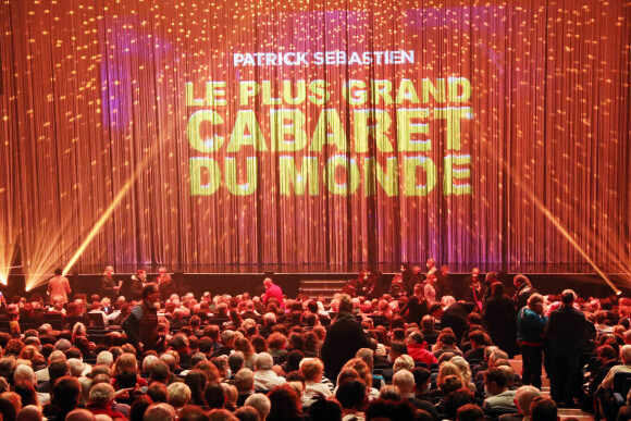 Exclusif - - Spectacle "Le plus grand cabaret du monde" présenté par Patrick Sébastien au Dôme de Paris le 5 novembre 2021. © Bahi/Bestimage