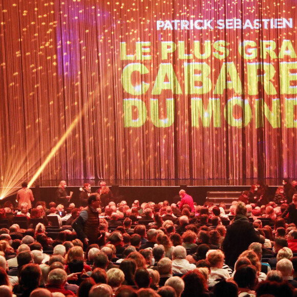 Exclusif - - Spectacle "Le plus grand cabaret du monde" présenté par Patrick Sébastien au Dôme de Paris le 5 novembre 2021. © Bahi/Bestimage