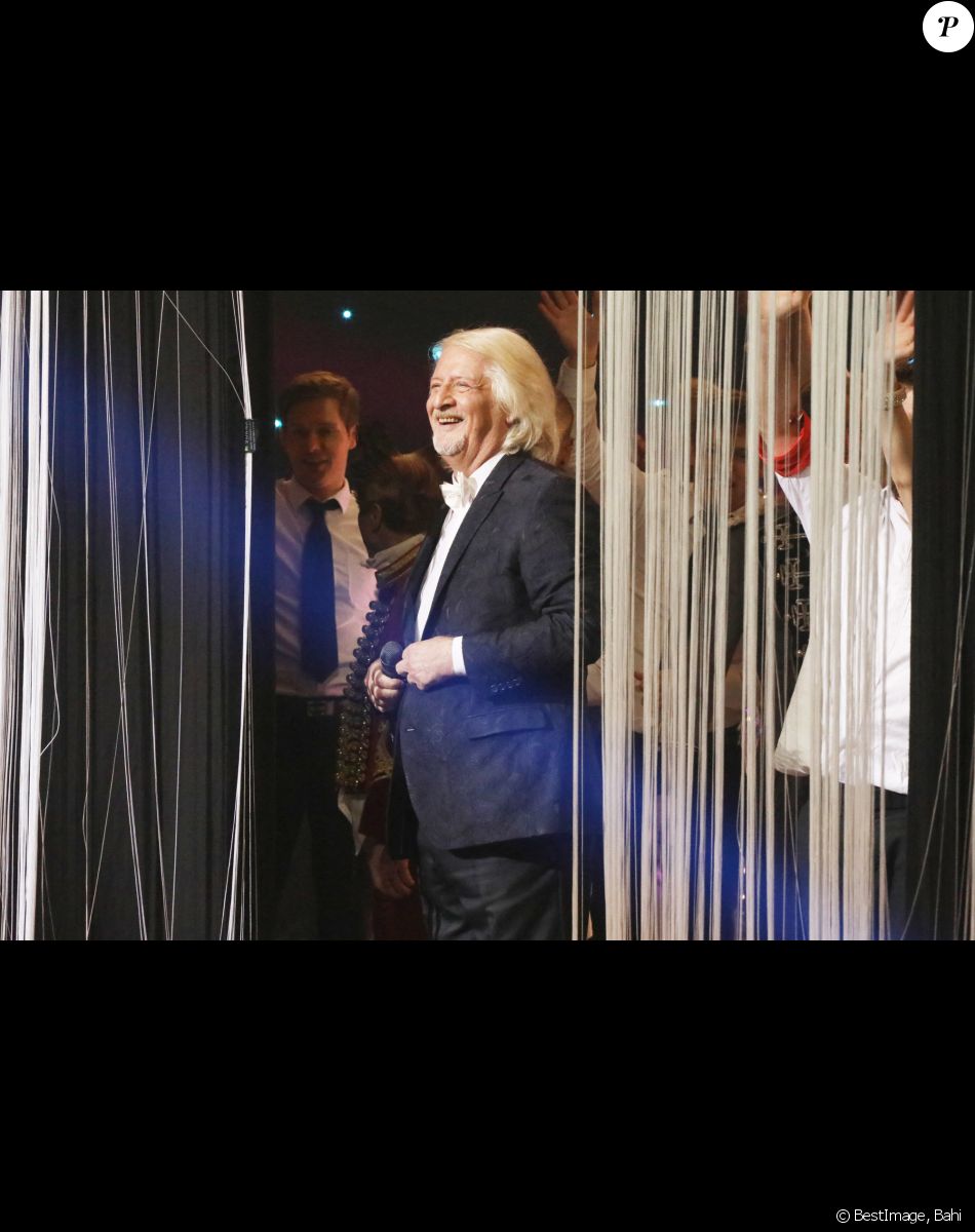 Exclusif - Patrick Sébastien - Spectacle "Le plus grand cabaret du monde" présenté par Patrick Sébastien au Dôme de Paris le 5 novembre 2021. © Bahi/Bestimage