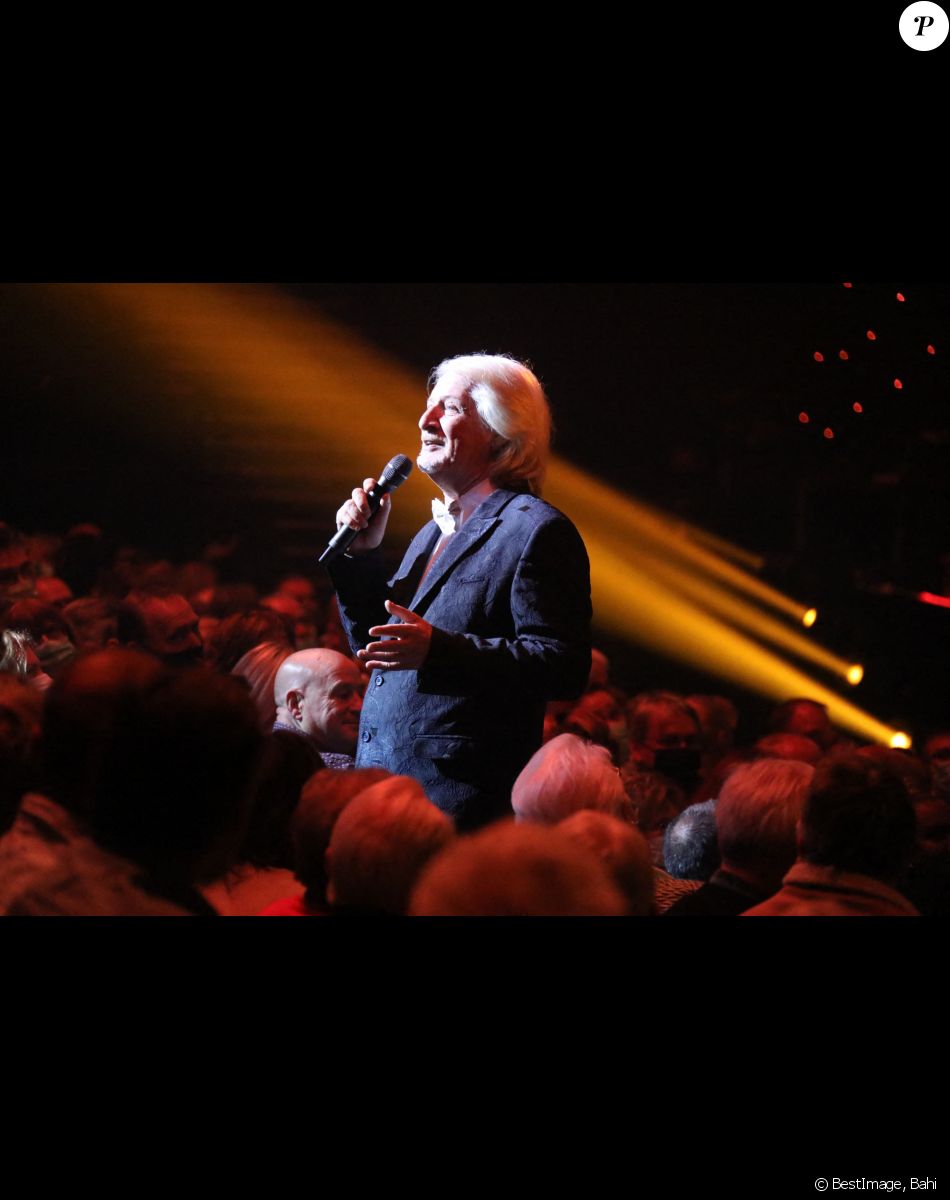 Exclusif - Patrick Sébastien - Spectacle "Le plus grand cabaret du monde" présenté par Patrick Sébastien au Dôme de Paris. © Bahi/Bestimage