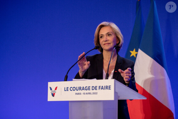 Valérie Pécresse (LR) lors de la soirée électorale du 1er tour de l'élection présidentielle à la Maison de la Chimie à Paris le 10 avril 2022
