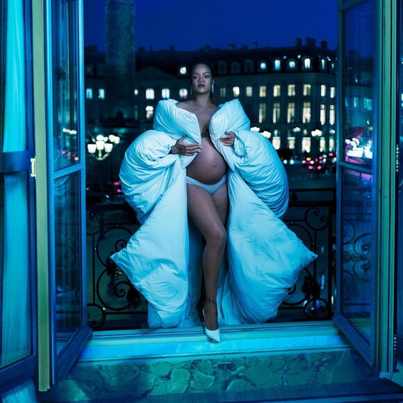 Rihanna absolument sublime dans Vogue, alors que son baby-bum grossit de jour en jour @ Instagram / Rihanna / Annie Leibovitz