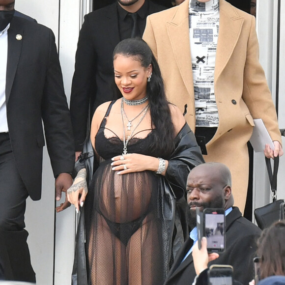 Rihanna (enceinte) - Sorties du défilé Dior Femme Automne/Hiver 2022/2023 lors de la Fashion Week de Paris, France, le 1er mars 2022. © Veeren-Clovis/Bestimage 