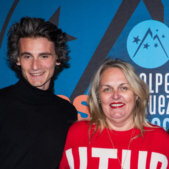 Valérie Damidot avec ses enfants Norman et Roxanne Damidot en photocall lors du 23ème festival international du film de comédie de l'Alpe d'Huez, le 18 janvier 2020. © Cyril Moreau/Bestimage