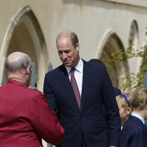 Le prince William, duc de Cambridge, et Catherine (Kate) Middleton, duchesse de Cambridge, Le prince George de Cambridge, La princesse Charlotte de Cambridge Le prince William, duc de Cambridge, et Catherine (Kate) Middleton, duchesse de Cambridge, Le prince George de Cambridge, La princesse Charlotte de Cambridge - La famille royale britannique quitte la chapelle Saint-Georges de Windsor après la messe de Pâques, le 17 avril 2022. 