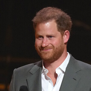 Le prince Harry et Meghan Markle lors de la cérémonie d'ouverture des Invictus Games 2020 à La Haye, le 16 avril 2022.