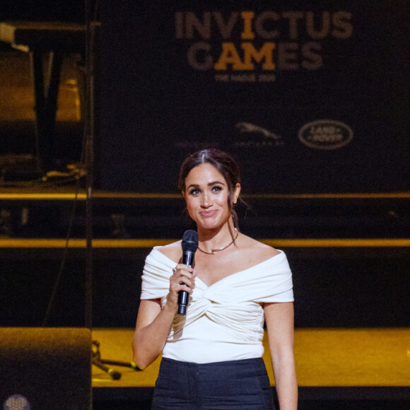 Le prince Harry et Meghan Markle lors de la cérémonie d'ouverture des Invictus Games à La Haye le 16 avril 2022. 