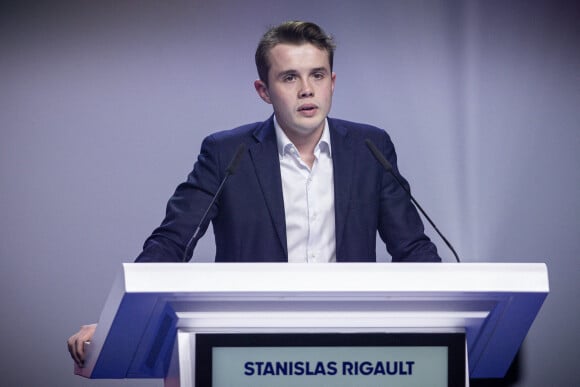 Stanislas Rigault, président de génération Z lors du dernier meeting du candidat à l'élection présidentielle Eric.Zemmour avec le premier tour à Paris le 7 avril 2022.