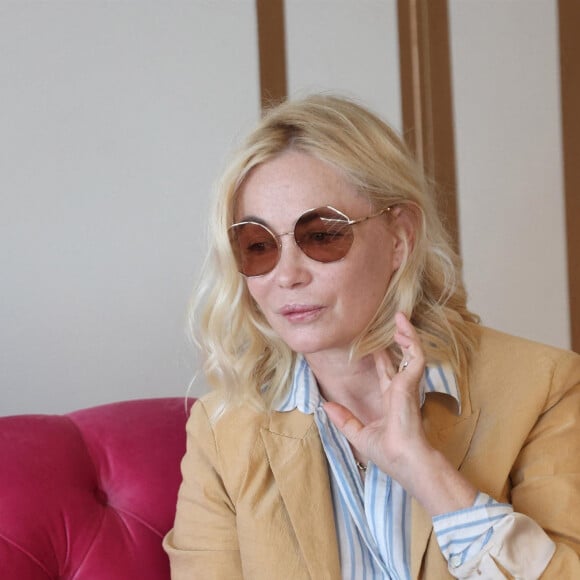 Emmanuelle Béart en interview à l'Hôtel St Georges Lycabette à Athènes. Le 2 avril 2022 