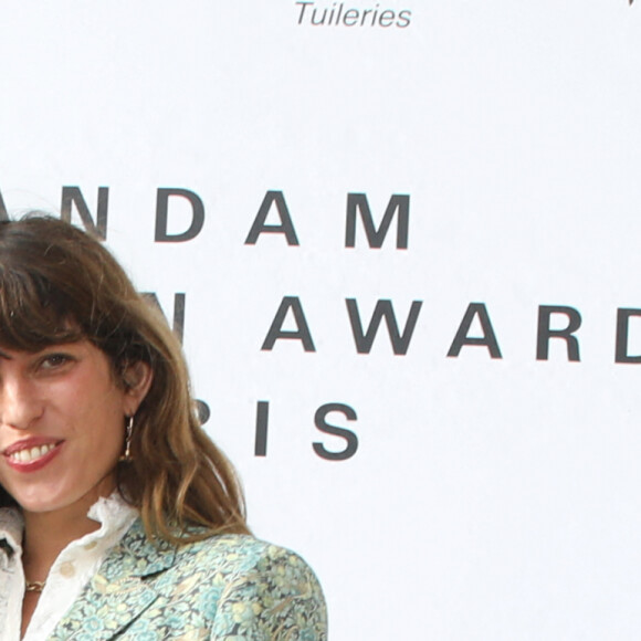 Lou Doillon - Soirée de remise des prix de "Andam Fashion Awards 2021" dans les jardins du Palais Royal à Paris. Le 1er juillet 2021 © Denis Guignebourg / Bestimage 