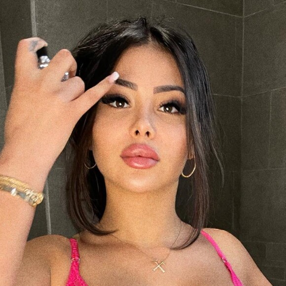 Maeva Ghennam sur Instagram