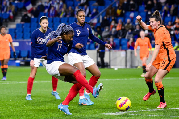 Kadidiatou Diani ( 11 - France ) - Marie A Katoto ( 9 - France ) - Sherida Spitse ( 8 - Pays Bas ) - Tournoi de France "France - Pays-Bas (3-1)" au stade Oceane, le 22 février 2022. 