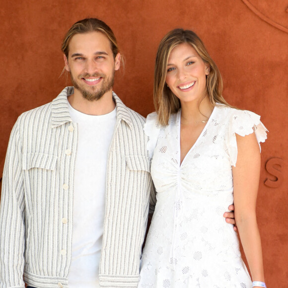 Camille Cerf et son compagnon Théo Fleury au village lors des internationaux de France Roland Garros à Paris le 13 juin 2021. © Dominique Jacovides / Bestimage