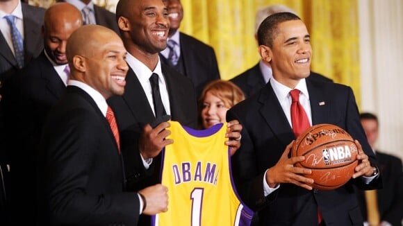 Barack Obama prêt à intégrer... Les Lakers de Los Angeles !