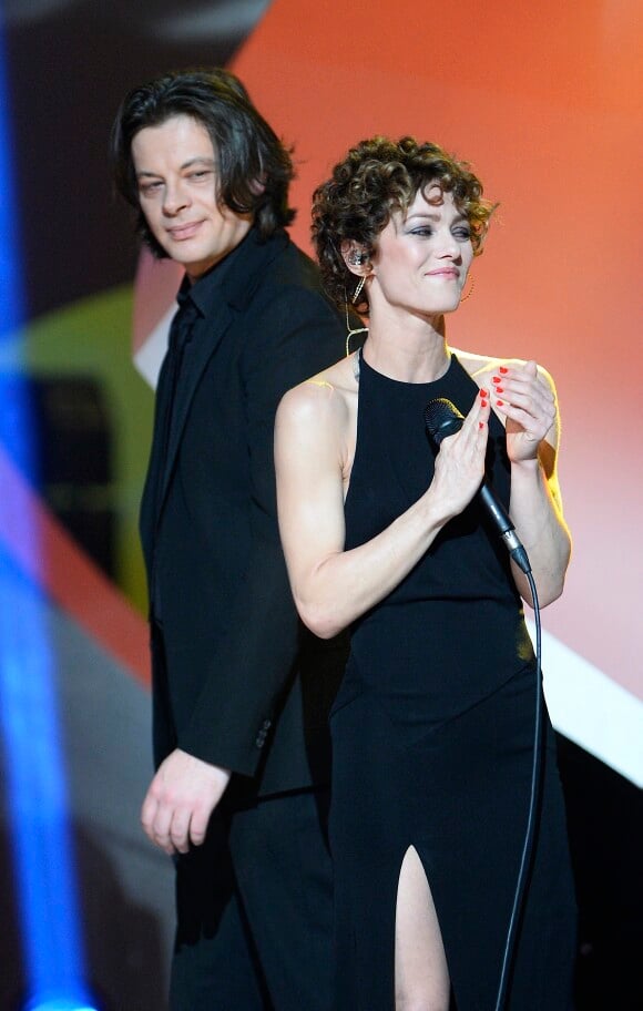 Vanessa Paradis (Artiste interprète féminine) et Benjamin Biolay - 29ème édition des Victoires de la Musique à Paris. Le 14 février 2014