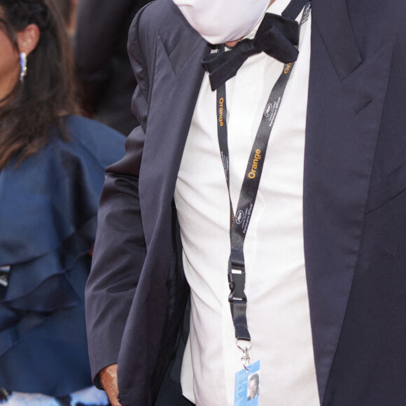 Patrick Poivre d'Arvor (PPDA) - Montée des marches du film " OSS 117 : Alerte rouge en Afrique Noire " lors du 74ème Festival International du Film de Cannes. Le 17 juillet 2021 © Borde-Jacovides-Moreau / Bestimage