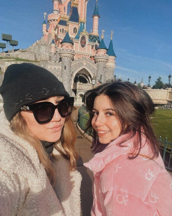 Annily Chatelain : La fille d'Alizée et Jérémy Chatelain sur Instagram