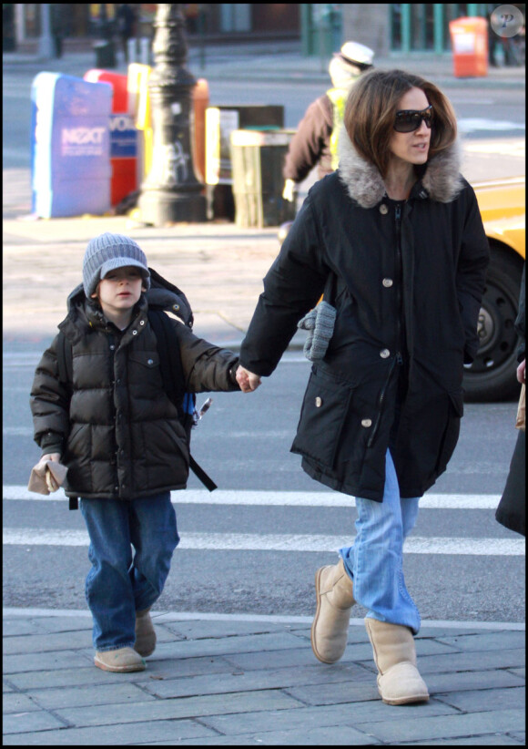Sarah Jessica Parker emmène son fils James Wilkie à l'école le 26 janvier 2010 à New York