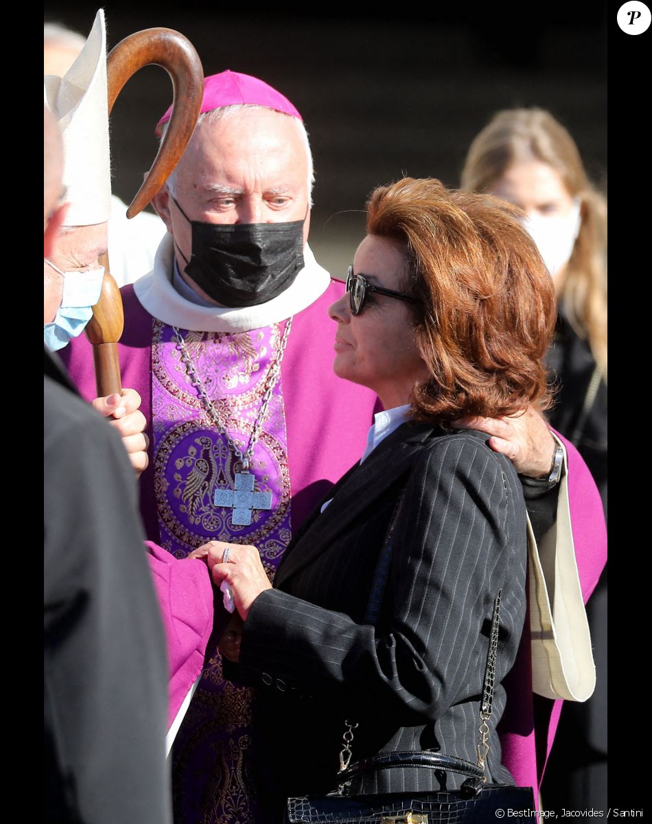 Dominique Tapie - Arrivées aux obsèques de Bernard Tapie en la cathédrale de la Major à Marseille le 8 octobre 2021. © Jacovides / Santini / Bestimage