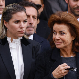 Sophie Tapie et sa mère Dominique Tapie - Sortie de la messe funéraire en hommage à Bernard Tapie en l'église Saint-Germain-des-Prés à Paris. © Jacovides-Moreau / Bestimage