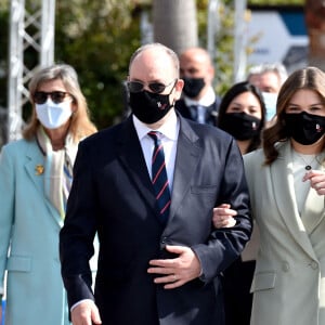 La princesse Caroline de Hanovre, Pauline Ducruet, Marie Chevallier, le prince Albert II de Monaco et Camille Gottlieb (marraine de Monaco One) lors du baptême de la navette Monaco One qui reliera les ports de Monaco et Vintimille, à Monaco, le 8 mars 2021. La navette maritime "Monaco One" ralliera Monaco à Vintimille en dix minutes. © Bruno Bebert/ PRM / Bestimage 