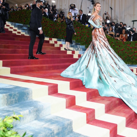 Blake Lively - Tapis rouge du Met Gala 2022 au Metropolitan Museum of Art de New York. Le 2 mai 2022. @ Anthony Behar/SPUS/ABACAPRESS.COM