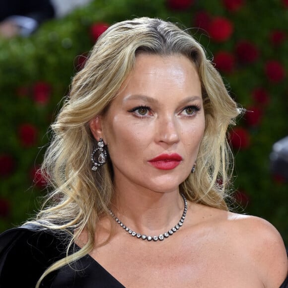 Kate Moss arrive au Met Gala 2022 au Metropolitan Museum of Art à New York. Credit: Doug Peters/EMPICS