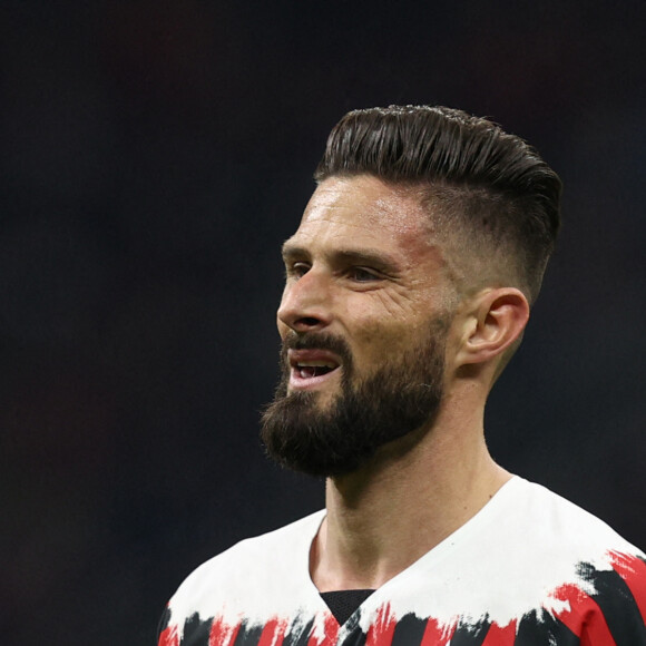 Olivier Giroud - Z.Ibrahimovic blessé à l'arcade sourcilière avec G.Medel lors du match nul entre l'AC Milan et Bologne (0-0), le 4 avril 2022 à Milan. © Inside / Panoramic / Bestimage