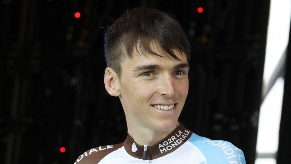 Romain Bardet : son fils Angus (2 ans) a bien grandi et marche déjà dans les pas de son père !