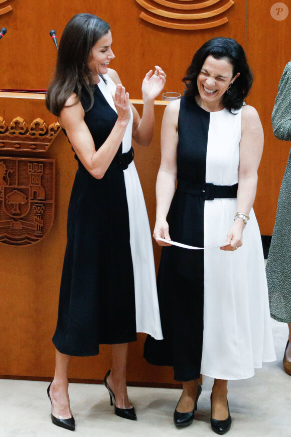 La reine Letizia d'Espagne lors de la remise des Prix Queen Letizia 2021 à l'Assemblée d'Estrémadure à Mérida, le 4 mai 2022.