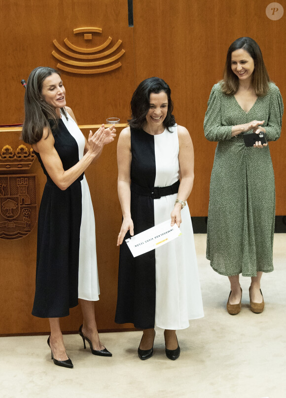 La reine Letizia d'Espagne lors de la remise des Prix Queen Letizia 2021 à l'Assemblée d'Estrémadure à Mérida, le 4 mai 2022.