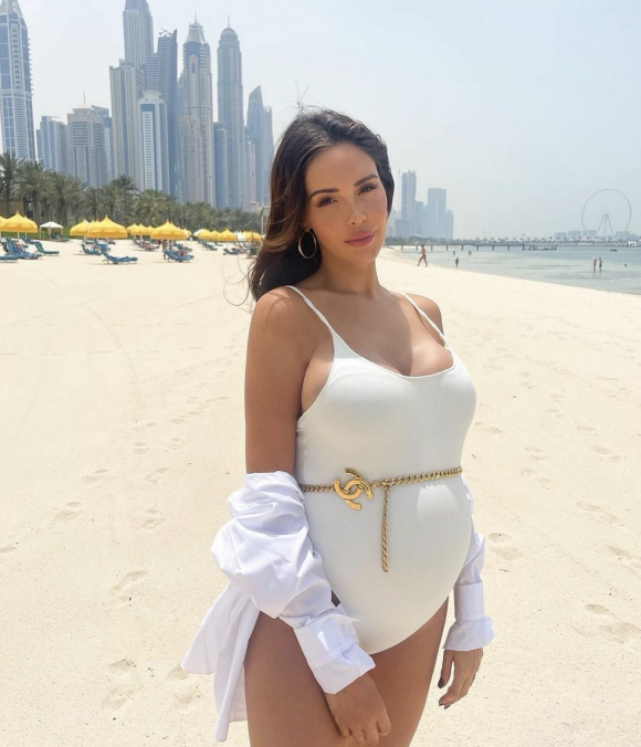 Nabilla est enceinte de son deuxième enfant, qu'elle attend avec son mari Thomas Vergara - Instagram
